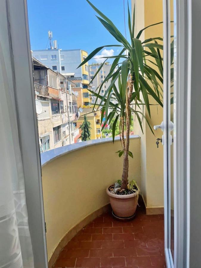 Central City Apartment Тирана Екстериор снимка