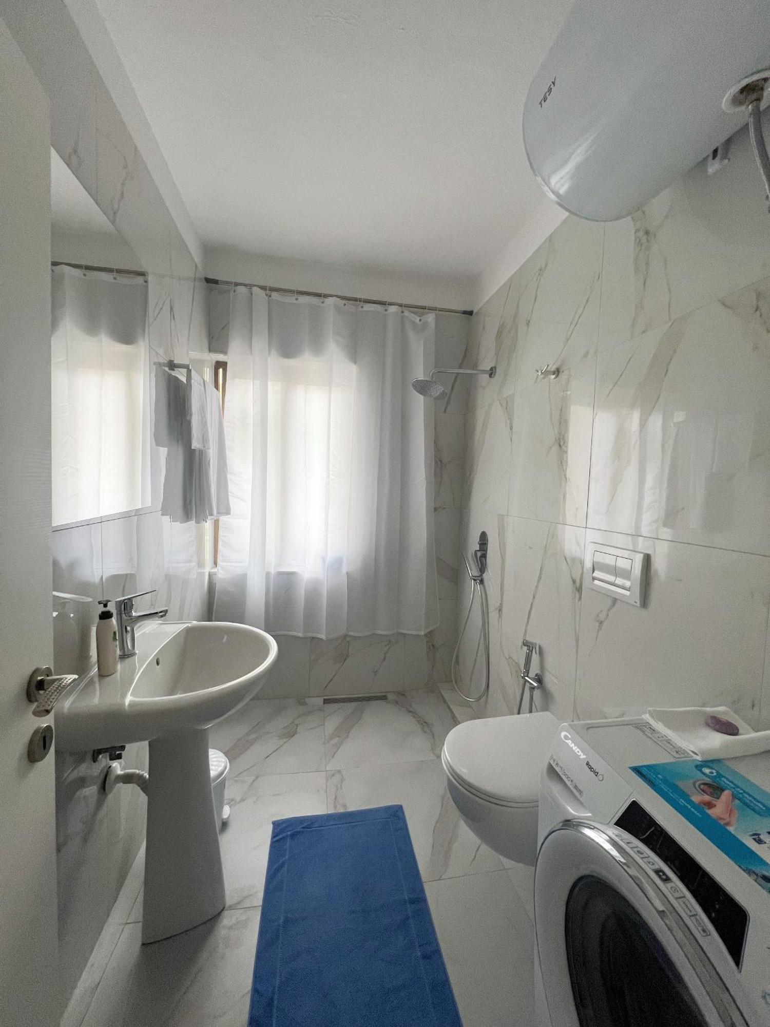 Central City Apartment Тирана Екстериор снимка